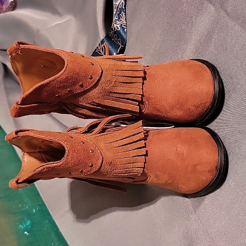 Nwt baby boots